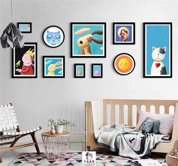 金屬網(wǎng)格照片墻，集收納與裝飾于一身