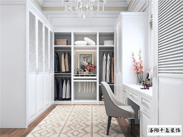 多功能衣柜，置衣儲(chǔ)物一步到位